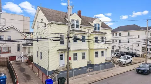 173 County St, Fall River, MA 02723 photo 2