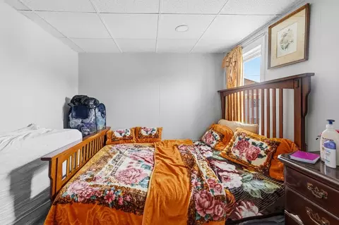 Bedroom - 274 Harrison St, Fall River, MA 02723 photo 5 of 6