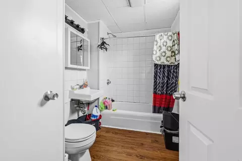 Bath - 274 Harrison St, Fall River, MA 02723 photo 2 of 3