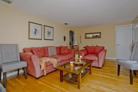 322 Holcomb Rd, Springfield, MA 01118 photo 14