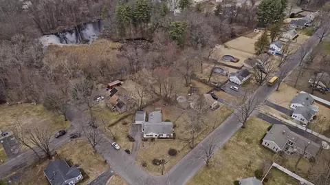322 Holcomb Rd, Springfield, MA 01118 photo 29