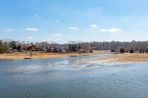 View/Area - 10 Chestnut Pl, Hingham, MA 02043 photo 3 of 5