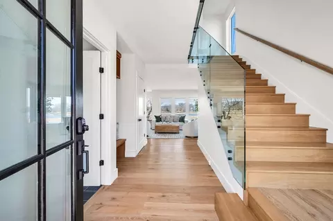 Entry Way - 10 Chestnut Pl, Hingham, MA 02043 photo 1 of 3