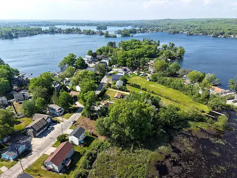 16 Black Point Rd, Webster, MA 01570 photo 14