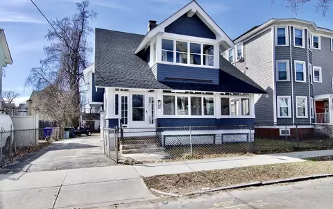 28 Bristol St, Springfield, MA 01109