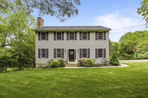 16 Peterson Rd, Palmer, MA 01069