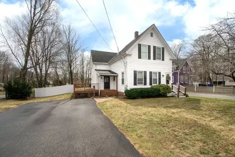 207 Vernon St, Rockland, MA 02370