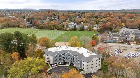 16 Stearns Rd #306, Wellesley, MA 02482