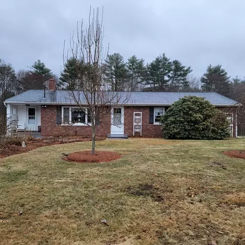 208 New Boston Rd, Sturbridge, MA 01566