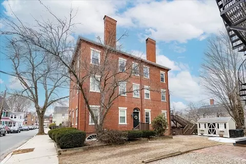 23 Charter St # 3, Newburyport, MA 01950