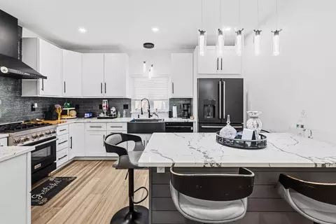 658 Third, Fall River, MA 02721