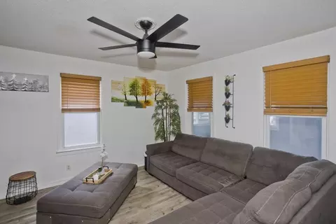 15 Florida St, Springfield, MA 01109 photo 24