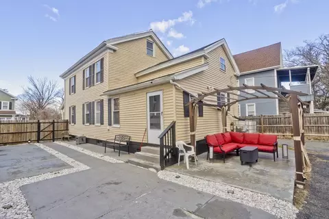 15 Florida St, Springfield, MA 01109 photo 6