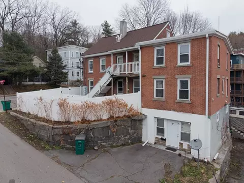 151 Mechanic St, Fitchburg, MA 01420