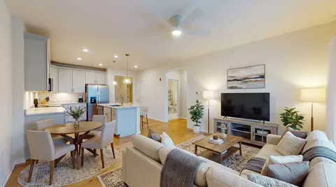 250-402 Martins Lndg #402, North Reading, MA 01864