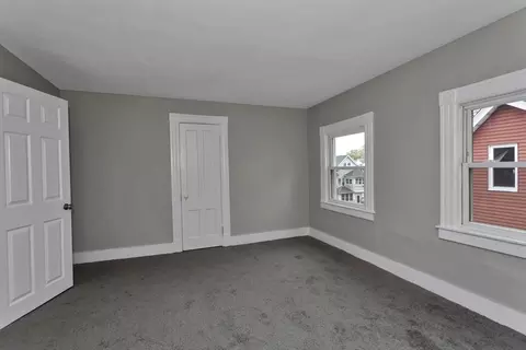 78 Whittier St, Springfield, MA 01108 photo 9