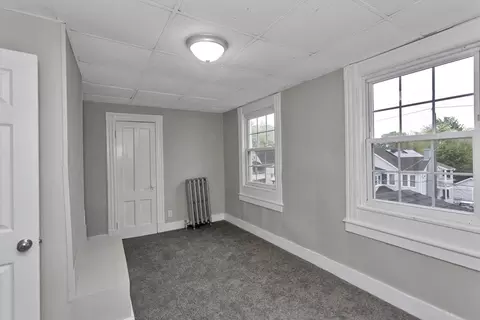 78 Whittier St, Springfield, MA 01108 photo 8