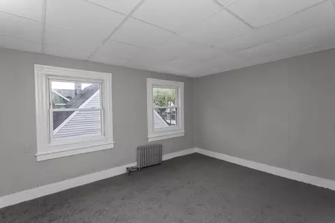 78 Whittier St, Springfield, MA 01108 photo 5