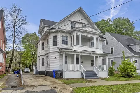 78 Whittier St, Springfield, MA 01108