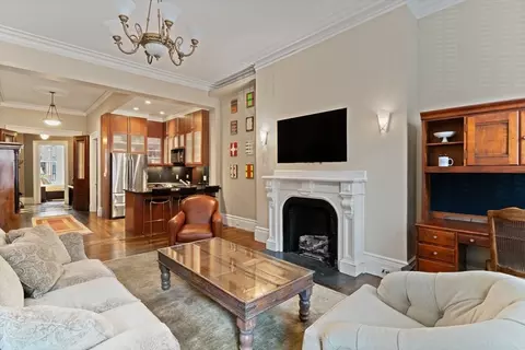 128 Marlborough St #2, Boston, MA 02116