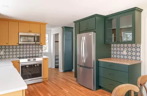 64 Longfellow Rd, Reading, MA 01867 photo 2