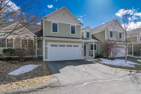 208 Pine St #53, Amherst, MA 01002