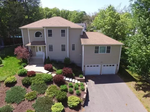 136 Thompkins Ave, East Longmeadow, MA 01028