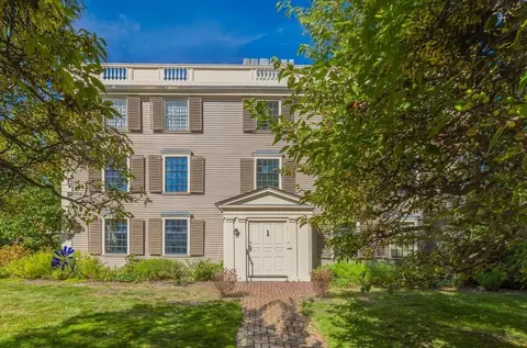 159 Brattle St, Cambridge, MA 02138