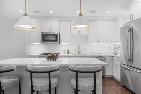 480 W Broadway #303, Boston, MA 02127