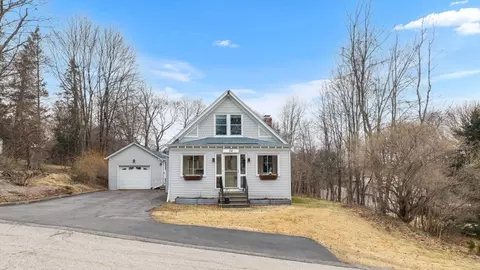 34 Preston Ave, Auburn, MA 01501