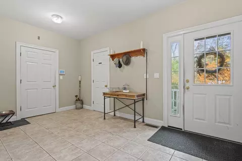 Entry Way - 6 Ashley Rd, Rowley, MA 01969 photo 1 of 4