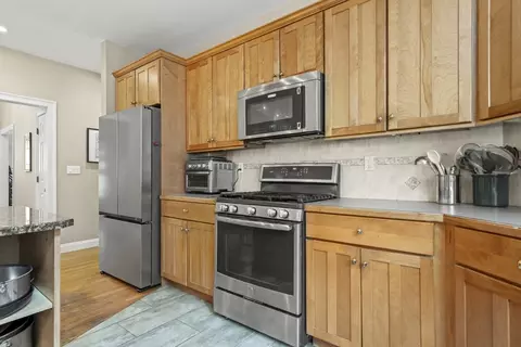Kitchen - 6 Ashley Rd, Rowley, MA 01969 photo 4 of 5