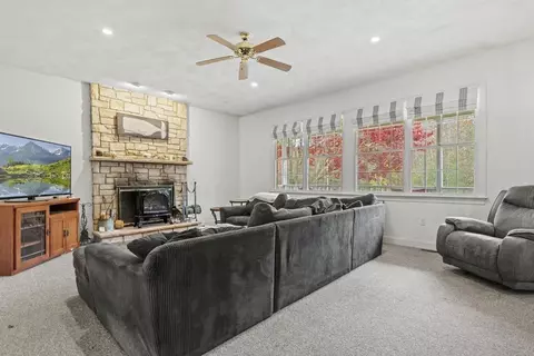 Living - 6 Ashley Rd, Rowley, MA 01969 photo 1 of 2