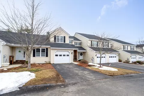 195 Bridle Cross Rd #195, Fitchburg, MA 01420