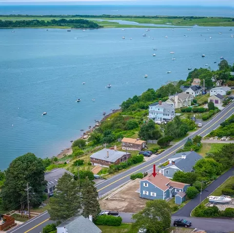 63 N Ridge Rd, Ipswich, MA 01938