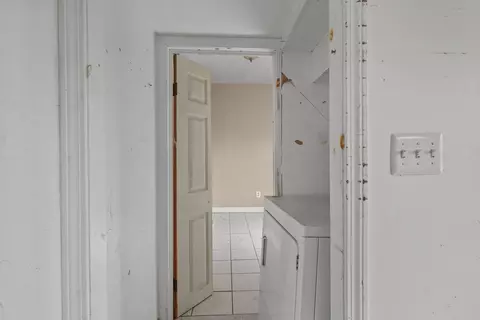 Entry Way - 213 Weetamoe St, Fall River, MA 02720 photo 5 of 6