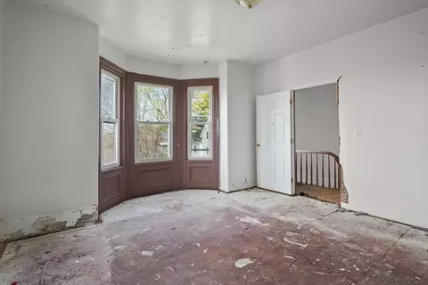 Bedroom - 213 Weetamoe St, Fall River, MA 02720 photo 3 of 6