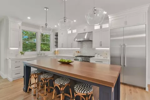 353 Simons Narrows Rd, Mashpee, MA 02649 photo 9