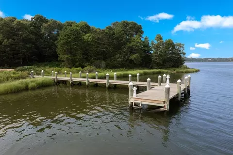 353 Simons Narrows Rd, Mashpee, MA 02649 photo 2
