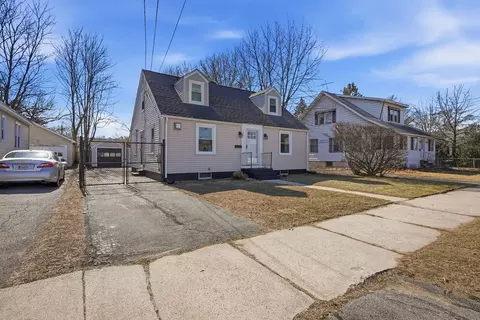 Exterior - 126 Windemere St, Springfield, MA 01104 photo 2 of 6