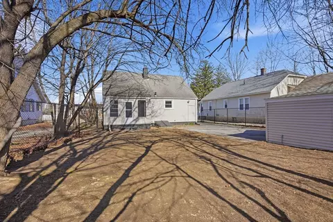 Exterior - 126 Windemere St, Springfield, MA 01104 photo 6 of 6