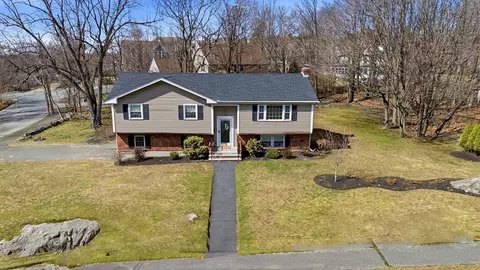 75 Whitehall Ln, Reading, MA 01867 photo 2