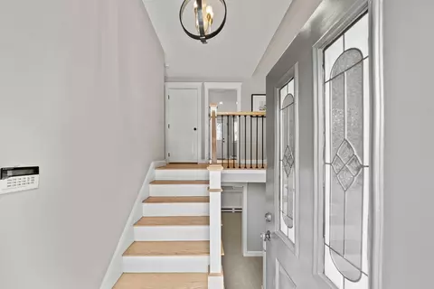 75 Whitehall Ln, Reading, MA 01867 photo 4