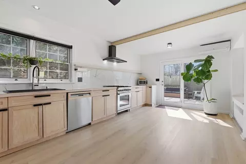 11 Sherwood St #1, Boston, MA 02131