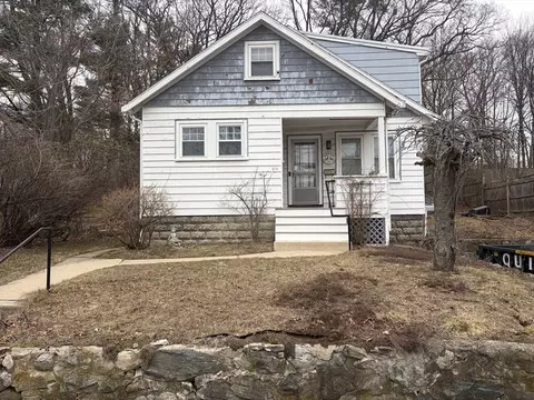 319 West, Reading, MA 01867