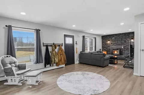 185 Davis Rd, Westminster, MA 01473