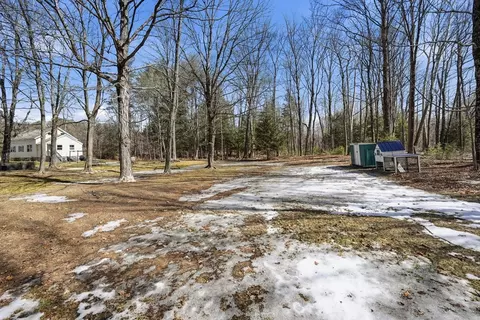 Exterior - 5 Torrey St, Easthampton, MA 01027 photo 6 of 14