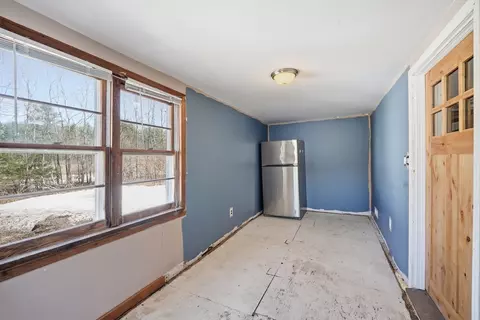 Other - 5 Torrey St, Easthampton, MA 01027 photo 2 of 4