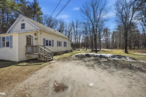 Exterior - 5 Torrey St, Easthampton, MA 01027 photo 13 of 14