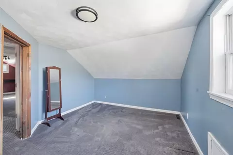 Bedroom - 5 Torrey St, Easthampton, MA 01027 photo 5 of 10